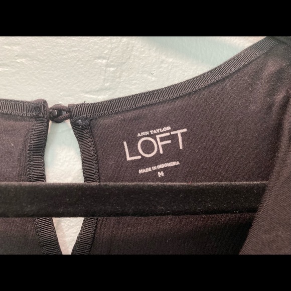Ann Taylor Loft Black Tank M good for layering - Picture 2 of 4